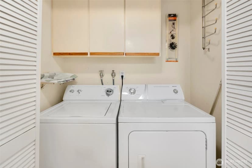 Property photo for 10404 Ne 131st Street, Kirkland photo 21