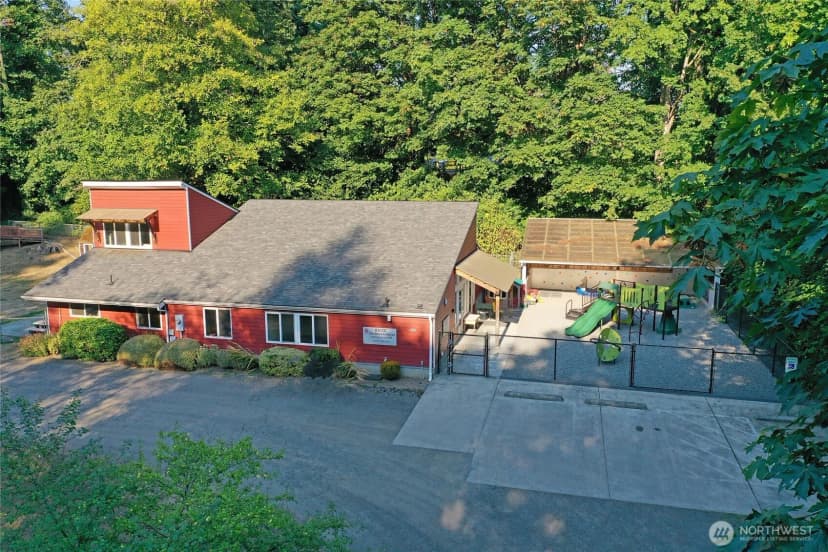 Property photo for 502 Cave Avenue Ne, Bainbridge Island photo 24