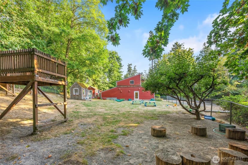 Property photo for 502 Cave Avenue Ne, Bainbridge Island photo 18