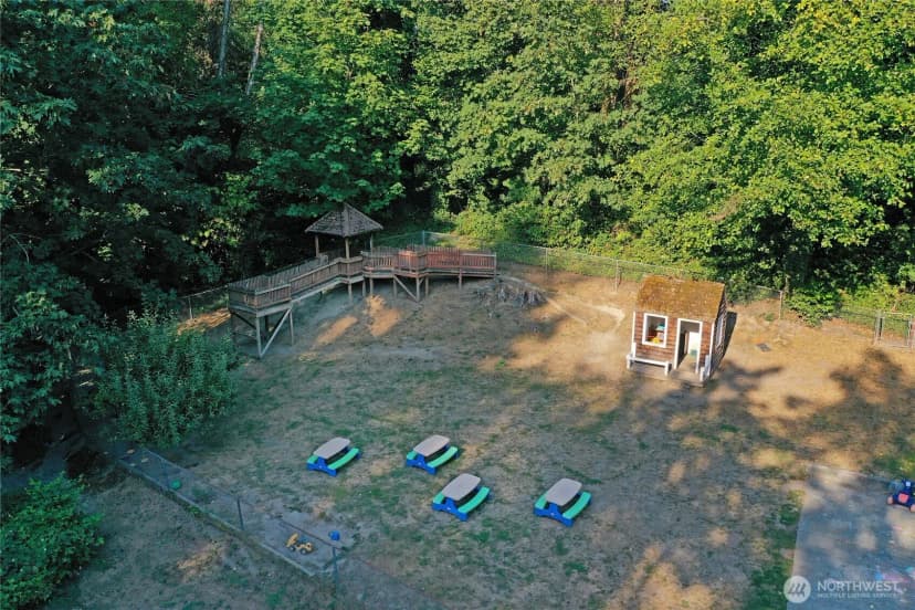 Property photo for 502 Cave Avenue Ne, Bainbridge Island photo 25
