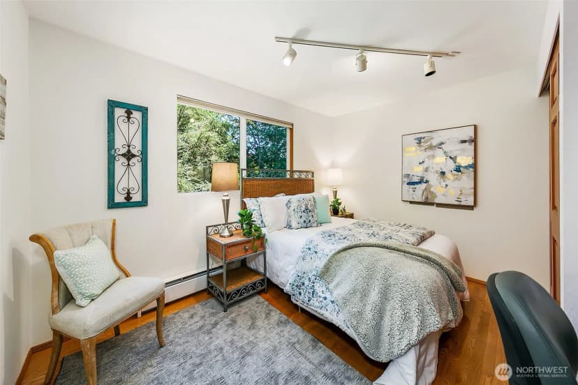 Property photo for 18008 25th Avenue Ne, Lake Forest Park photo 19