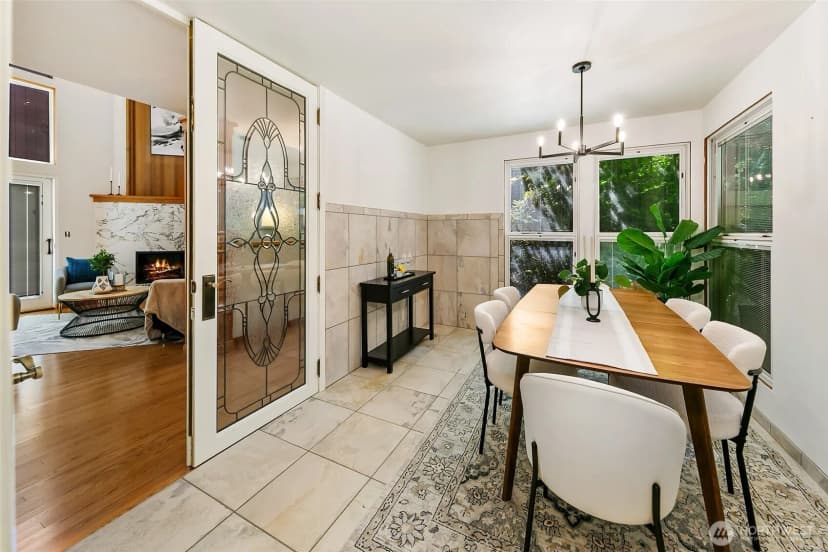 Property photo for 18008 25th Avenue Ne, Lake Forest Park photo 7