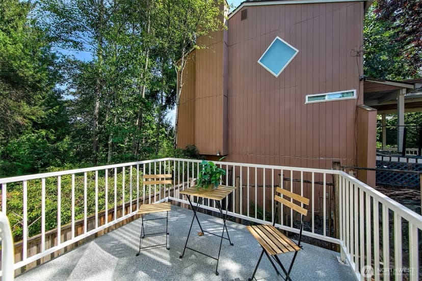 Property photo for 18008 25th Avenue Ne, Lake Forest Park photo 29
