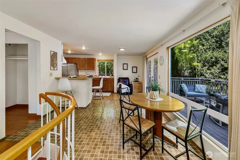 Property photo for 18008 25th Avenue Ne, Lake Forest Park photo 12