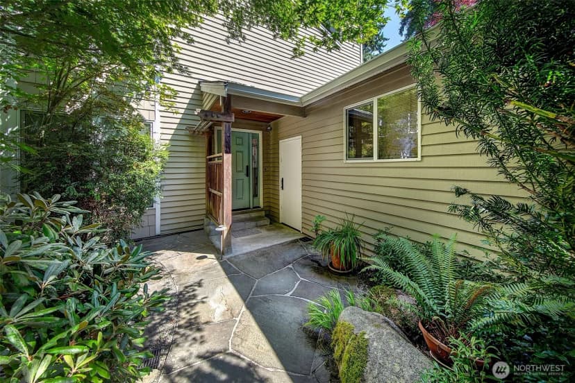 Property photo for 18008 25th Avenue Ne, Lake Forest Park photo 3