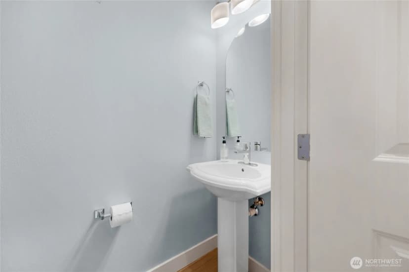 Property photo for 7720 Island View Court #b, Mukilteo photo 8