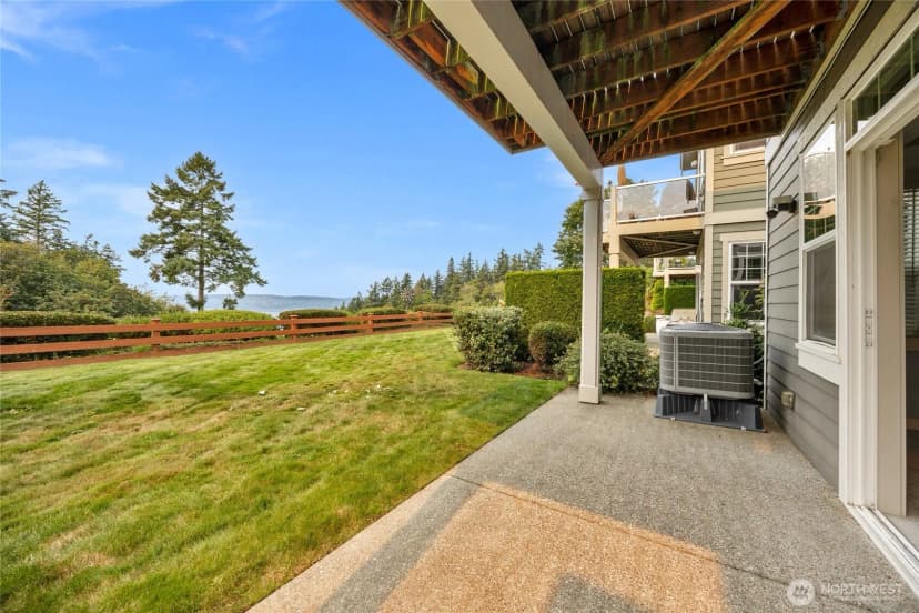 Property photo for 7720 Island View Court #b, Mukilteo photo 2