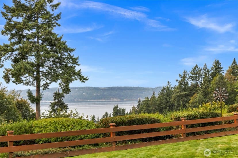 Property photo for 7720 Island View Court #b, Mukilteo photo 25