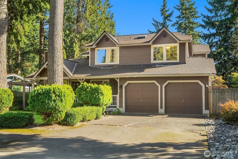 Property photo for 8412 200th Street Sw, Edmonds photo 2