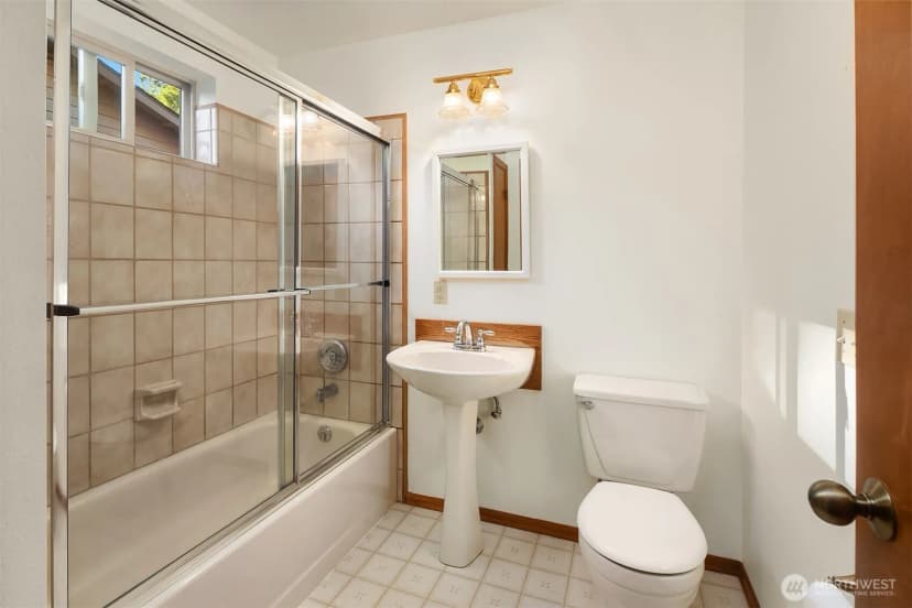 Property photo for 8412 200th Street Sw, Edmonds photo 19