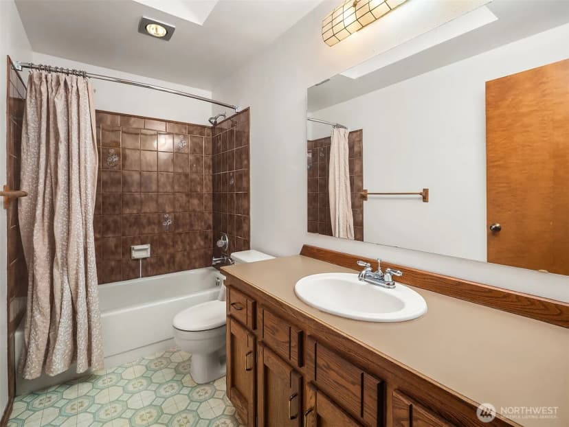 Property photo for 8412 200th Street Sw, Edmonds photo 27