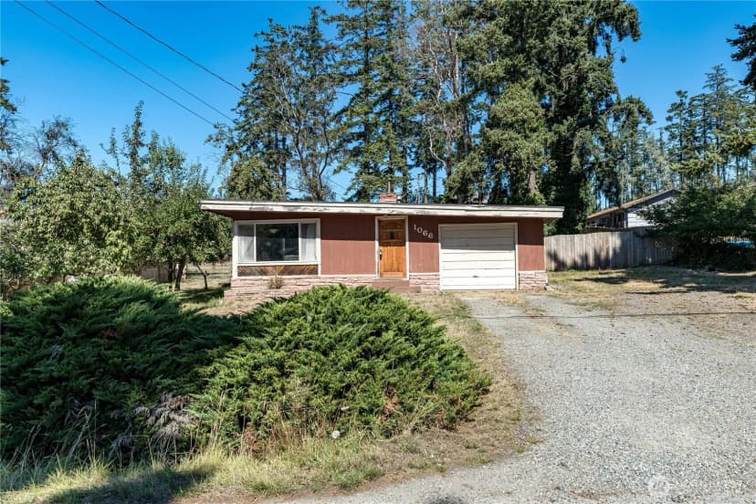 Property photo for 1066 View Ridge Drive, Oak Harbor photo 6