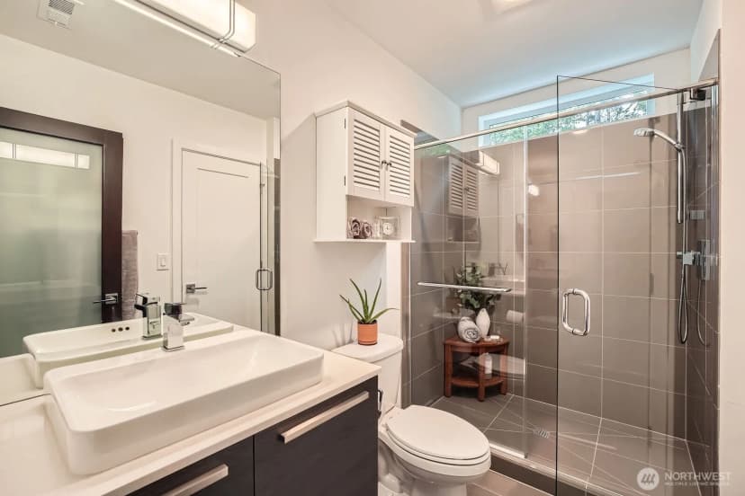 Property photo for 32994 Cedar Avenue Se, Black Diamond photo 16