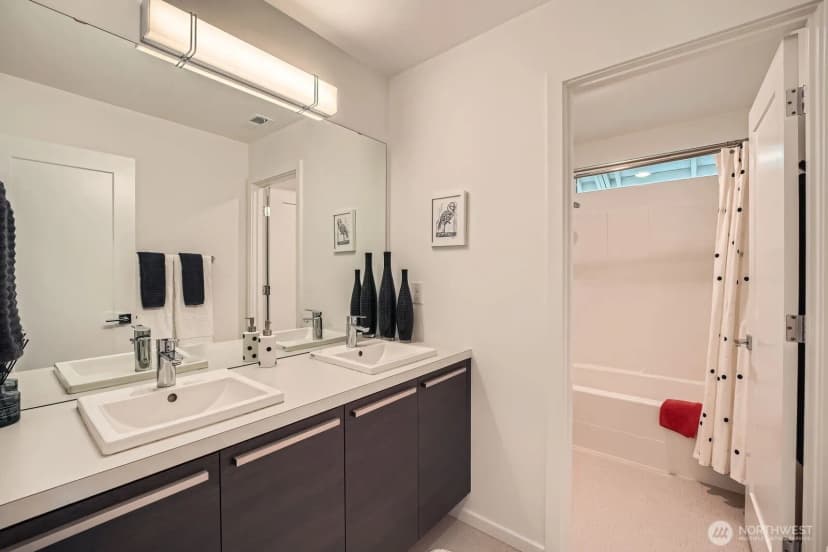 Property photo for 32994 Cedar Avenue Se, Black Diamond photo 24