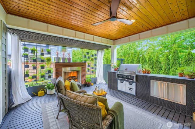 Property photo for 32994 Cedar Avenue Se, Black Diamond photo 5
