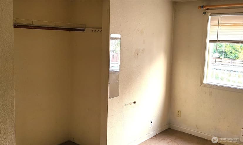 Property photo for 529 N 103rd Street, Seattle photo 18