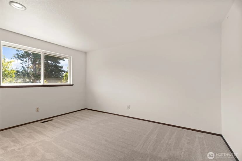 Property photo for 10526 237th Place Sw, Edmonds photo 19
