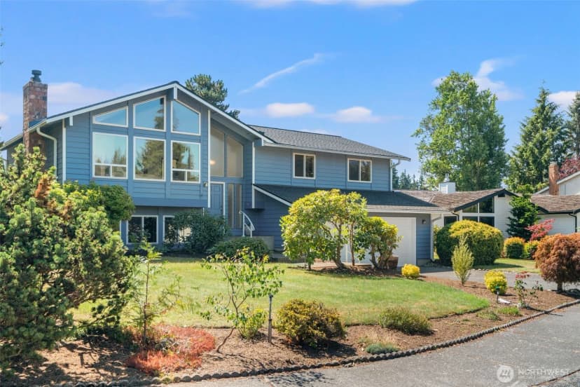 Property photo for 10526 237th Place Sw, Edmonds photo 2