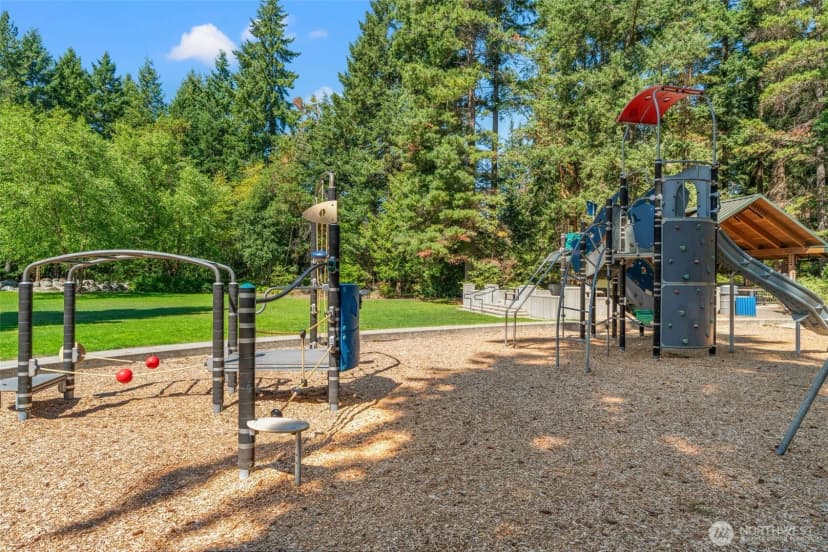 Property photo for 10526 237th Place Sw, Edmonds photo 31