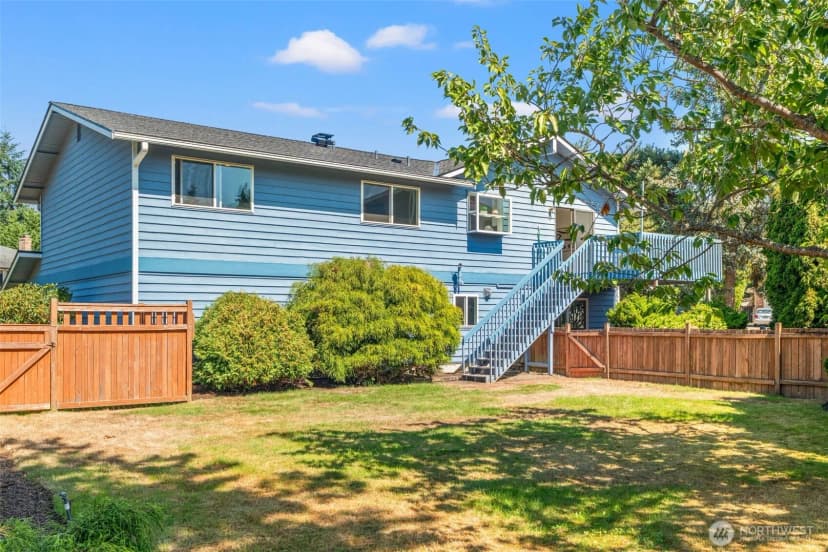 Property photo for 10526 237th Place Sw, Edmonds photo 28