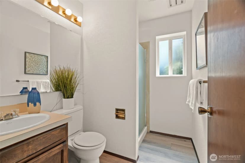 Property photo for 10526 237th Place Sw, Edmonds photo 24