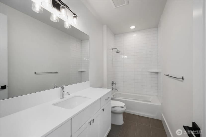 Property photo for 10924 Se 24th Place, Bellevue photo 32