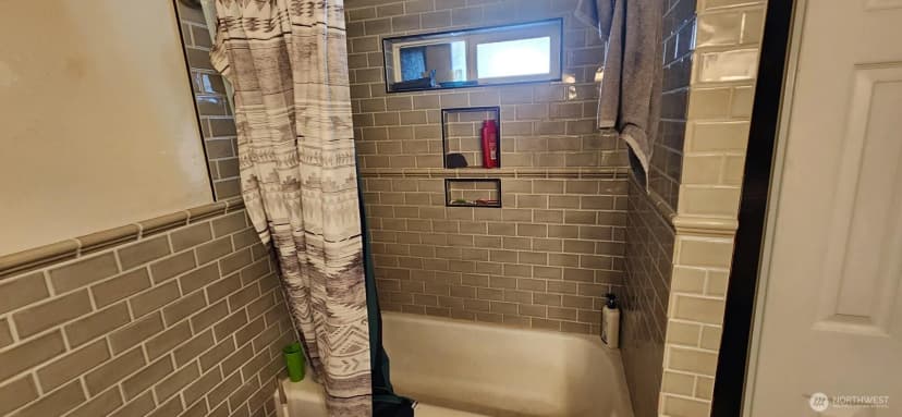 Property photo for 11113 6th Avenue W, Everett photo 5