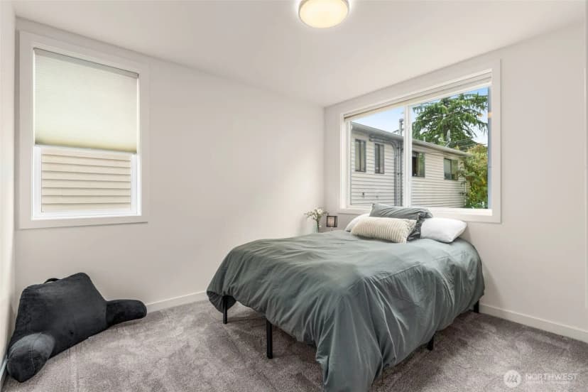 Property photo for 5915 Fauntleroy Way Sw #d, Seattle photo 19