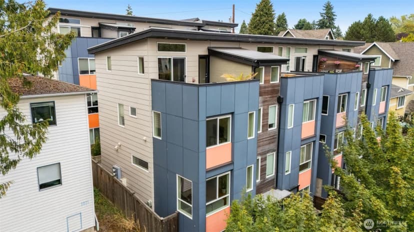 Property photo for 5915 Fauntleroy Way Sw #d, Seattle
