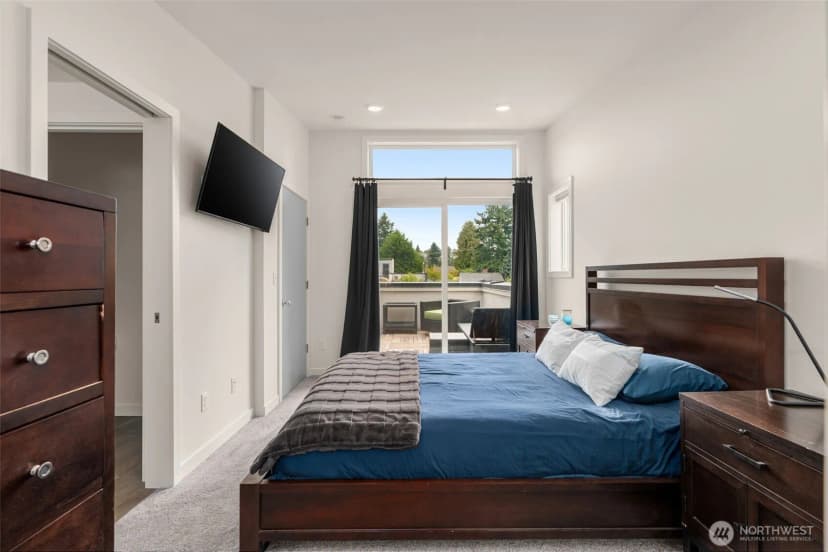 Property photo for 5915 Fauntleroy Way Sw #d, Seattle photo 12