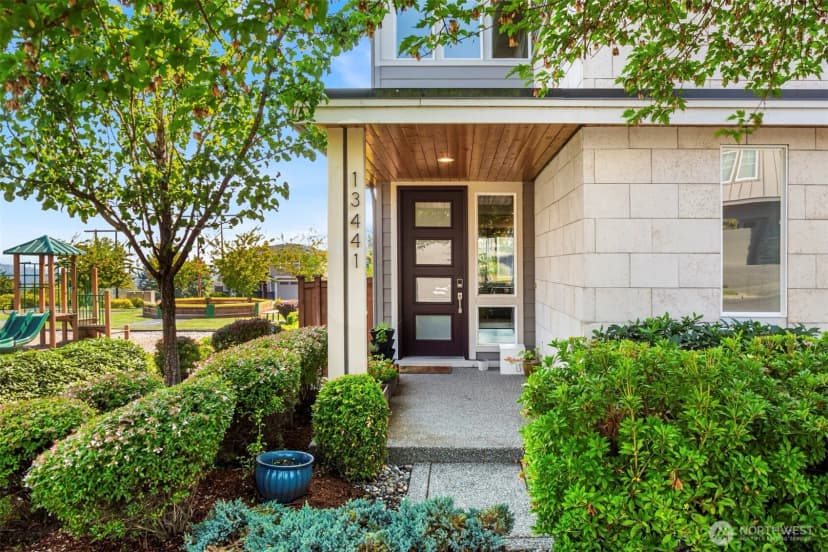 Property photo for 13441 Ne 129th Drive, Kirkland photo 2