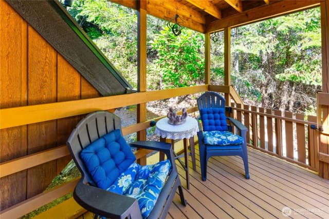 Property photo for 548 Klamath Drive, La Conner photo 4