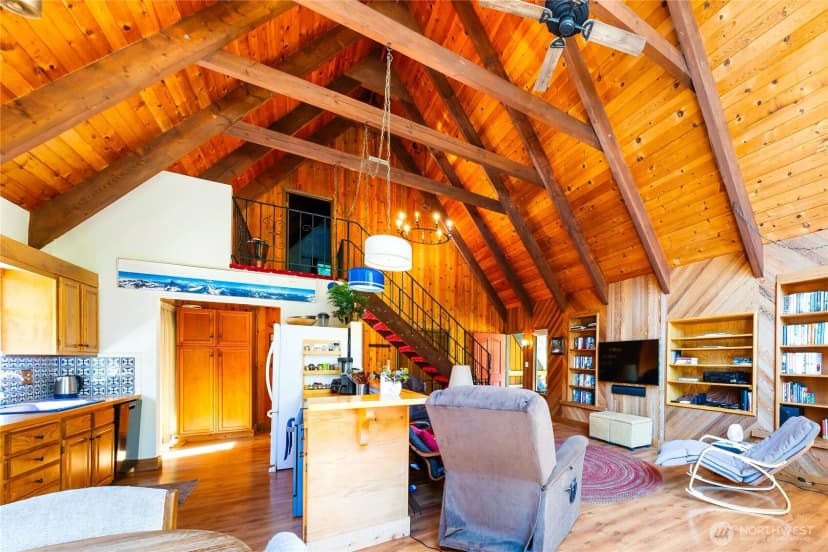 Property photo for 548 Klamath Drive, La Conner photo 9