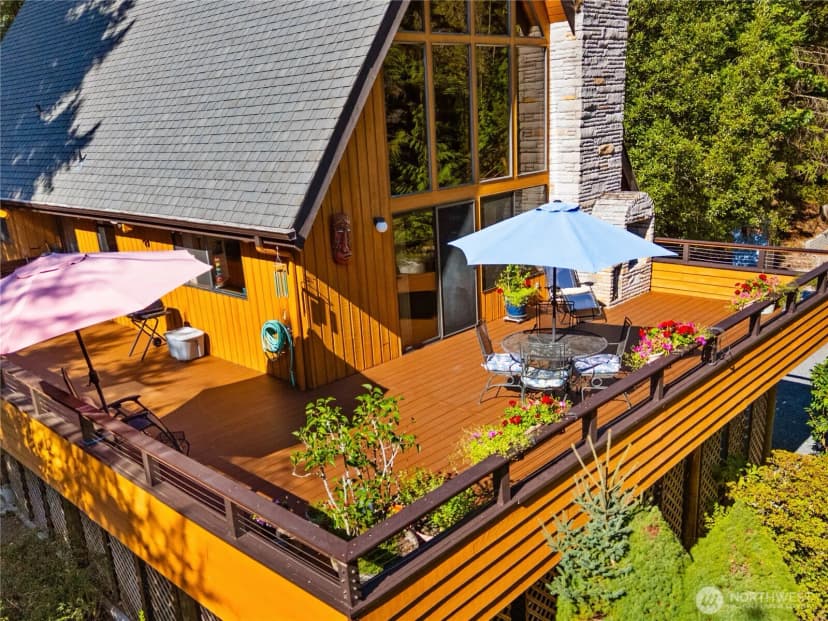 Property photo for 548 Klamath Drive, La Conner