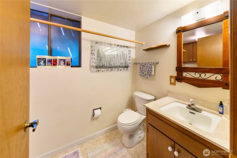 Property photo for 548 Klamath Drive, La Conner photo 25