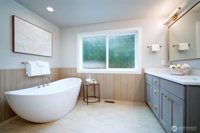 Property photo for 12806 Ne 65th Lane, Kirkland photo 25