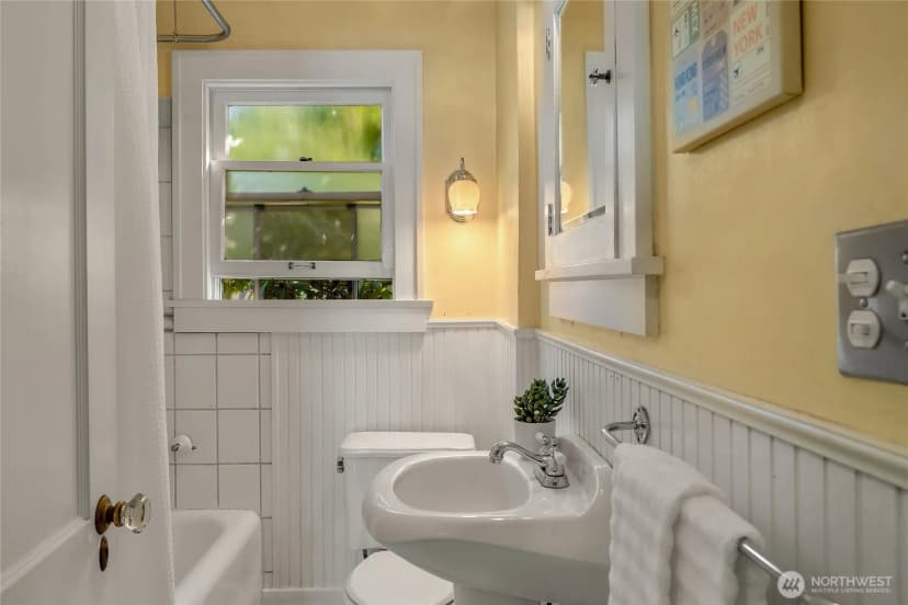 Property photo for 2823 Nw 73rd Street, Seattle photo 14