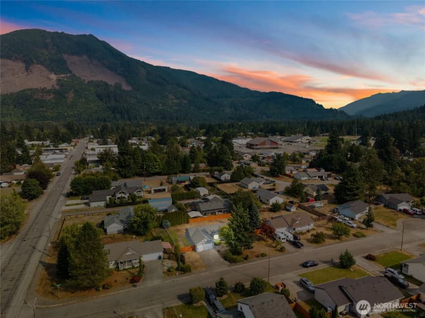 Property photo for 618 Tamara Lane, Darrington photo 29