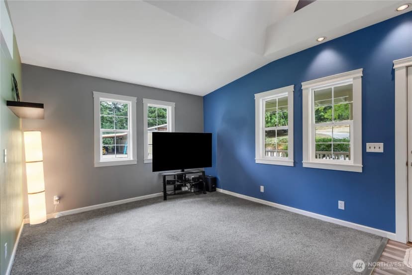 Property photo for 31025 186th Place Se, Kent photo 8