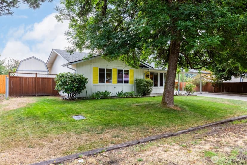 Property photo for 17505 5th Avenue Ct E, Spanaway photo 3