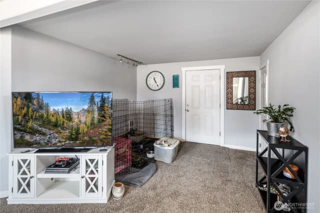 Property photo for 910 Sauk Avenue, Darrington photo 5