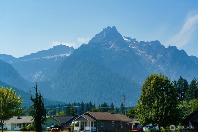 Property photo for 910 Sauk Avenue, Darrington photo 15