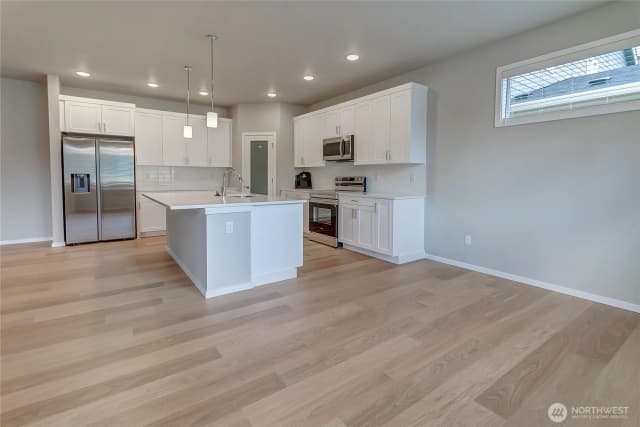 Property photo for 18305 37th Avenue E, Tacoma photo 5