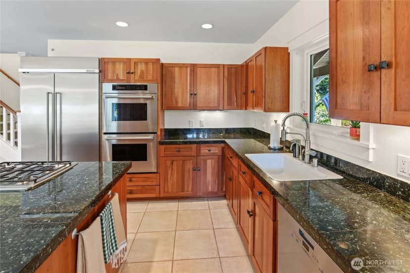 Property photo for 10050 And 10052 Ne Winthers Road, Bainbridge Island photo 9
