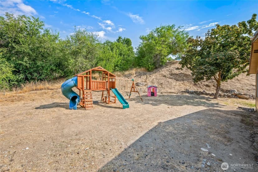 Property photo for 2152 Sunset Hwy, East Wenatchee photo 19