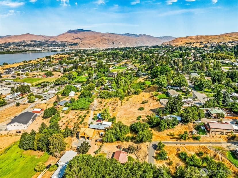Property photo for 2152 Sunset Hwy, East Wenatchee photo 15