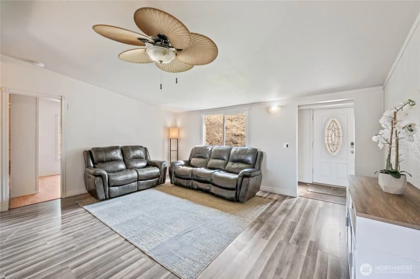 Property photo for 2152 Sunset Hwy, East Wenatchee photo 21
