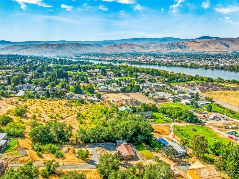 Property photo for 2152 Sunset Hwy, East Wenatchee photo 13