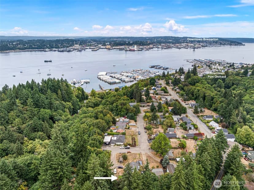 Property photo for 108 Kendall Street, Port Orchard photo 16