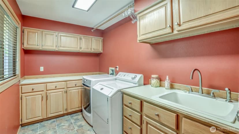 Property photo for 15628 Se 160th Place, Renton photo 15